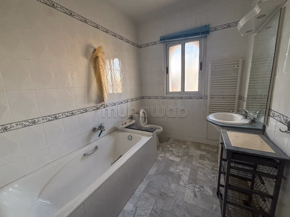 À vendre – Villa à Khzema Est