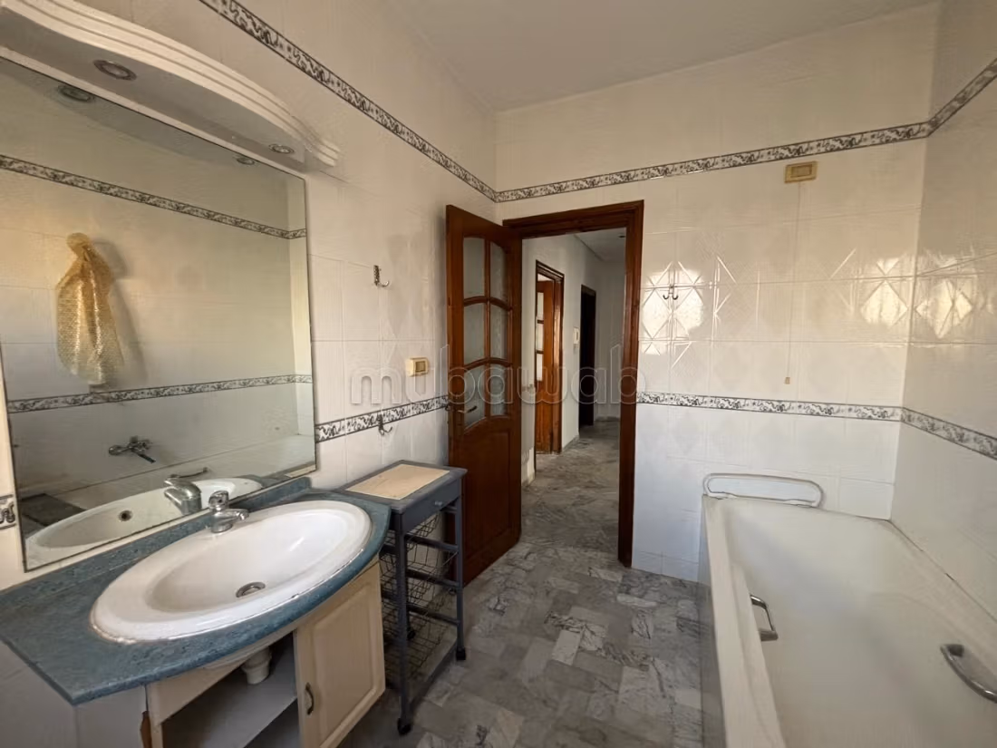 À vendre – Villa à Khzema Est