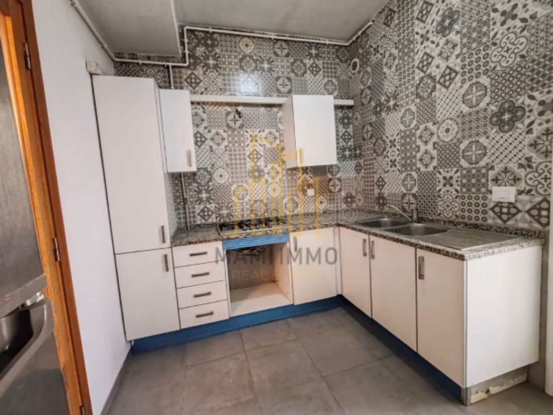 A vendre un appartement S2 à l'Aouina, Cité Wahat