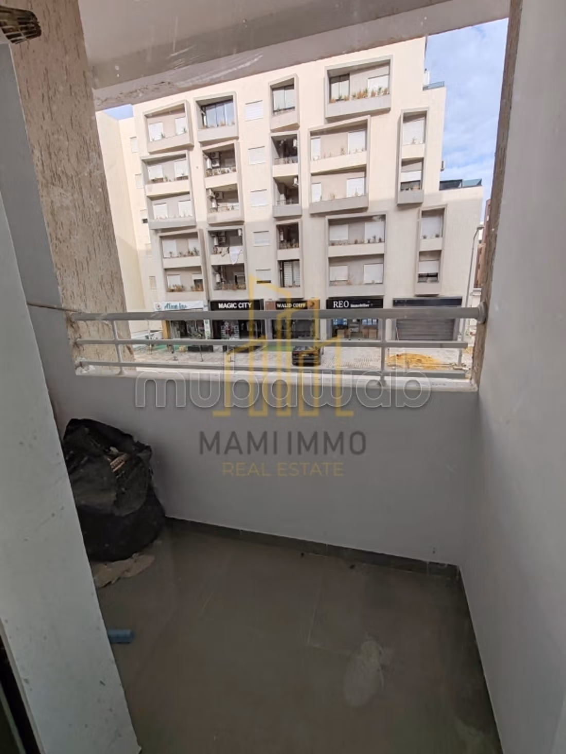 A vendre un appartement S2 à l'Aouina, Cité Wahat