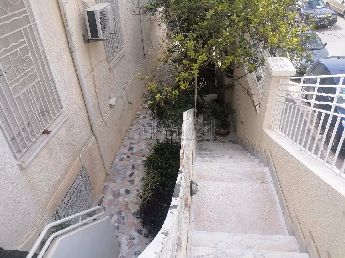 Une villa de standing R1 au centre ville tunis