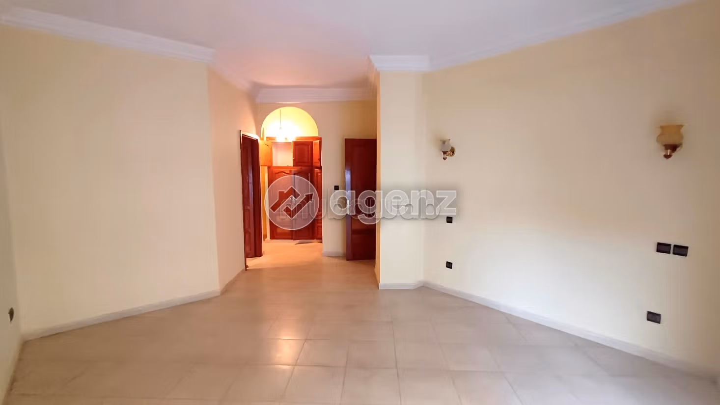 Kopen: appartementen in Hamria. 3 Kamers. Lift en parkeerplaats