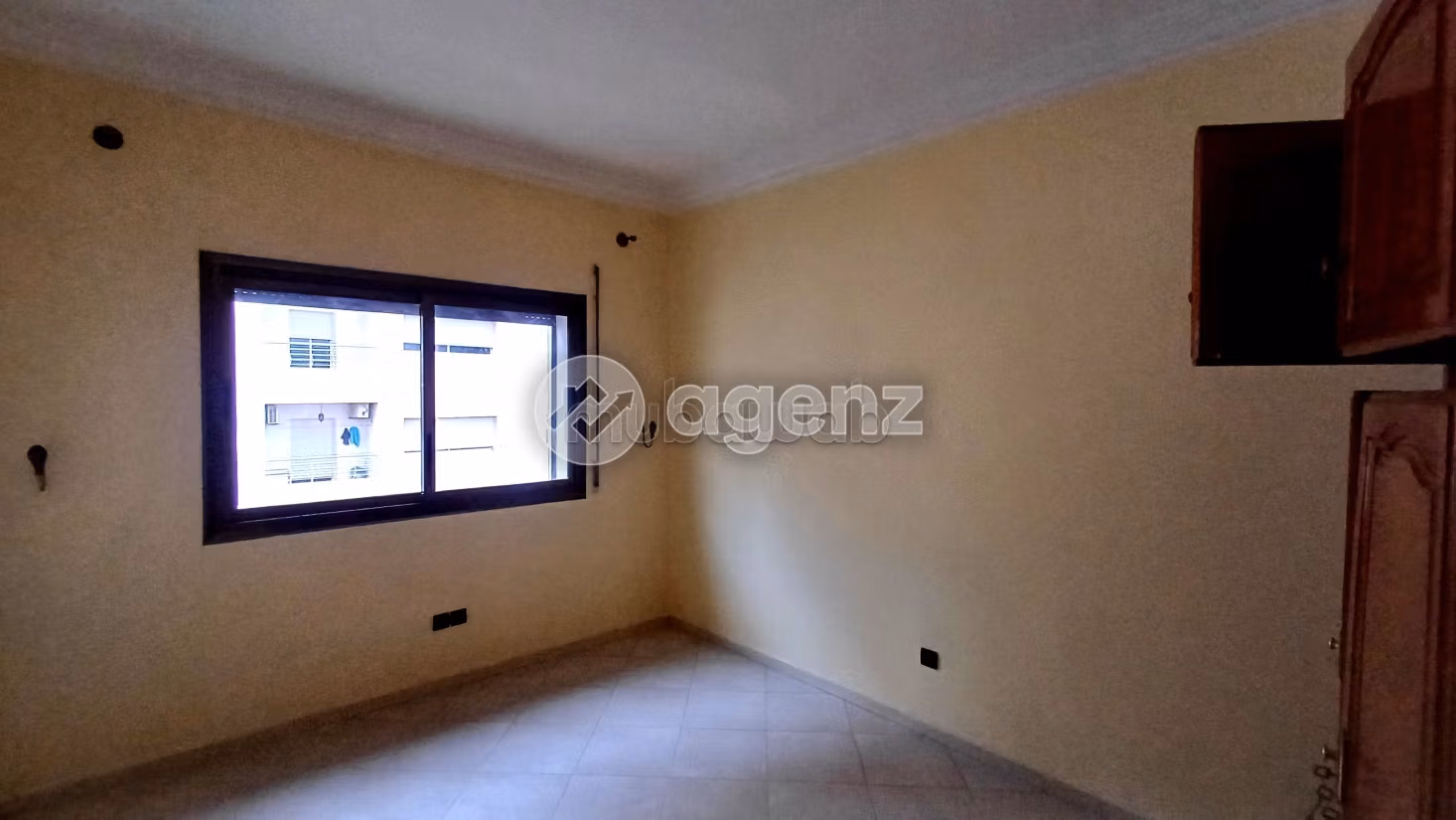 Kopen: appartementen in Hamria. 3 Kamers. Lift en parkeerplaats