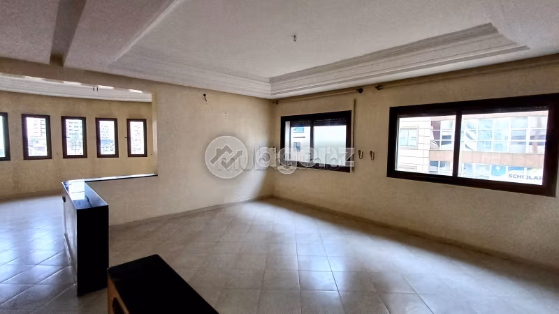 Appartamento da acquistare a Hamria. 3 belle camere da letto. Ascensore e garage