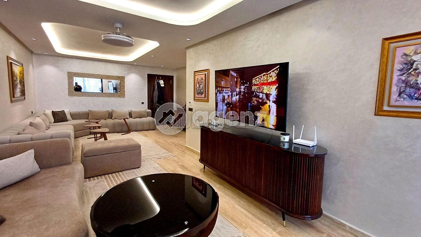 Piso en venta. 2 dormitorios. Terraza y ascensor