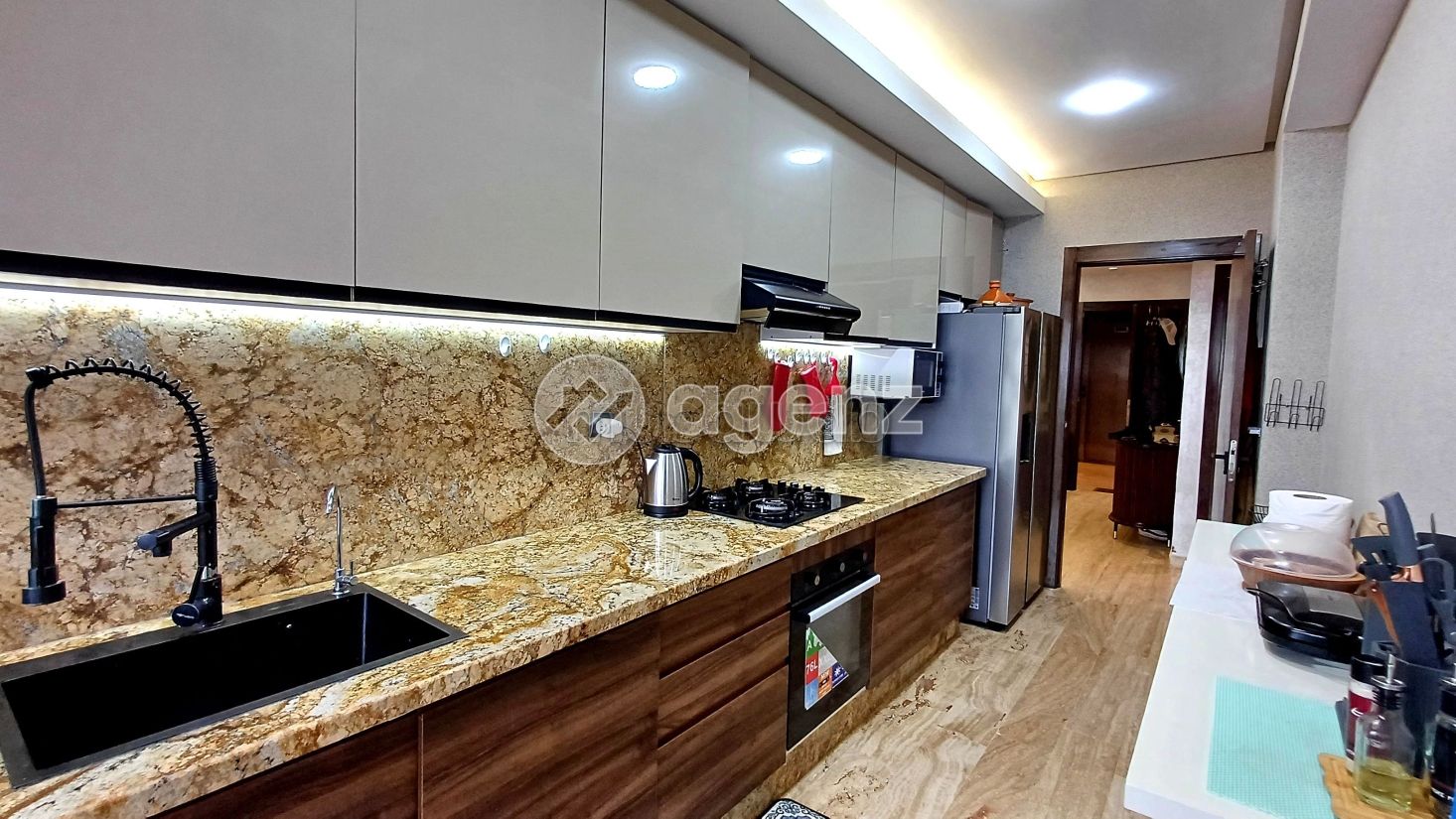 Piso en venta. 2 dormitorios. Terraza y ascensor