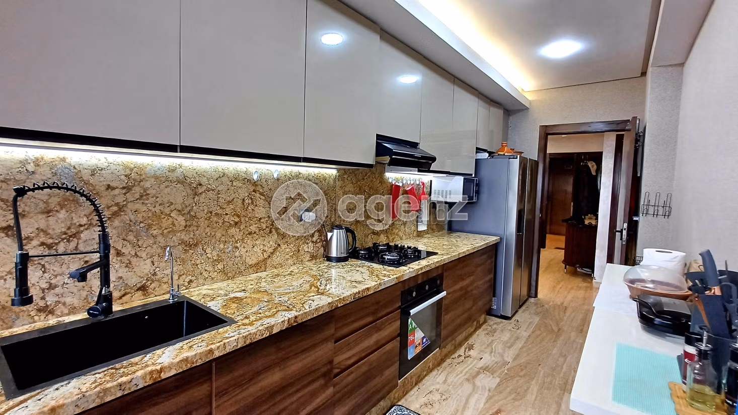 Piso en venta. 2 dormitorios. Terraza y ascensor