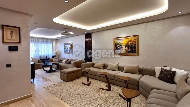 شقة رائعة للبيع بابن سليمان. 2 غرف جميلة. مكان وقوف السيارات وشرفة