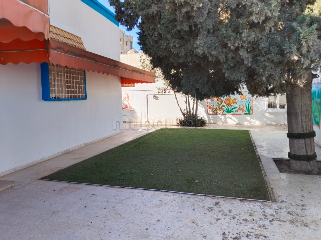 El Mourouj1 vente mûr et fond d'une école primaire