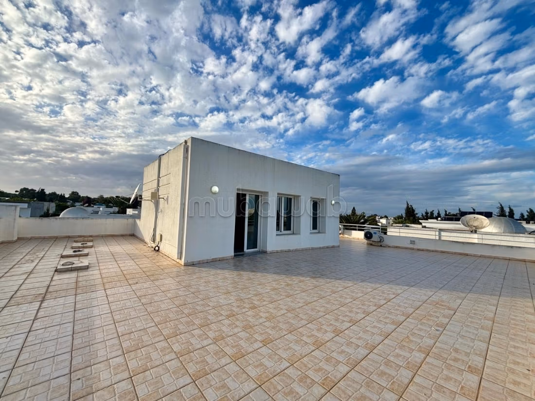 À louer – Loft S0 à Narjess II vue golf