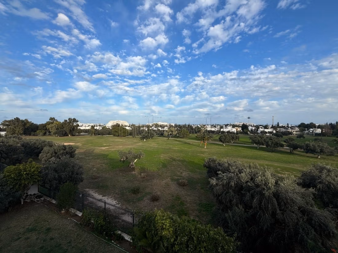 À louer – Loft S0 à Narjess II vue golf