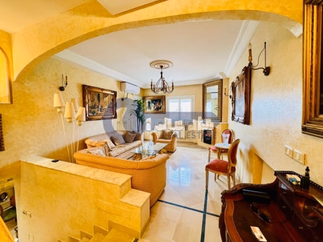 A vendre un Duplex s3 a la marsa avec terrasse