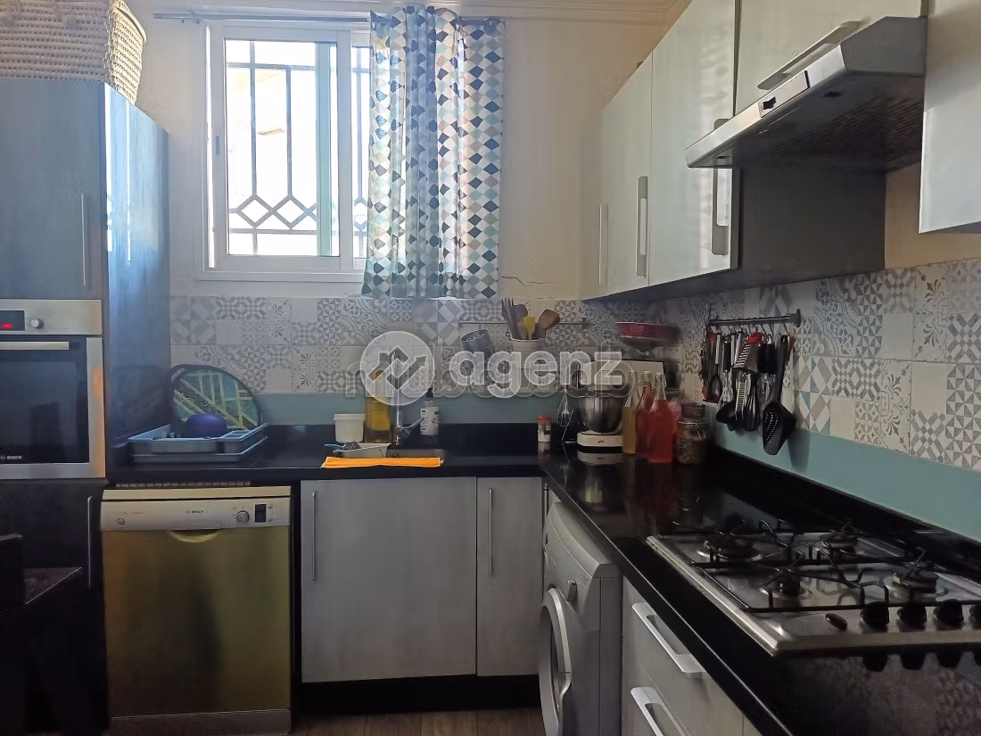 Vendita appartamento a Ain Borja. 2 camere da letto. Ammobiliato