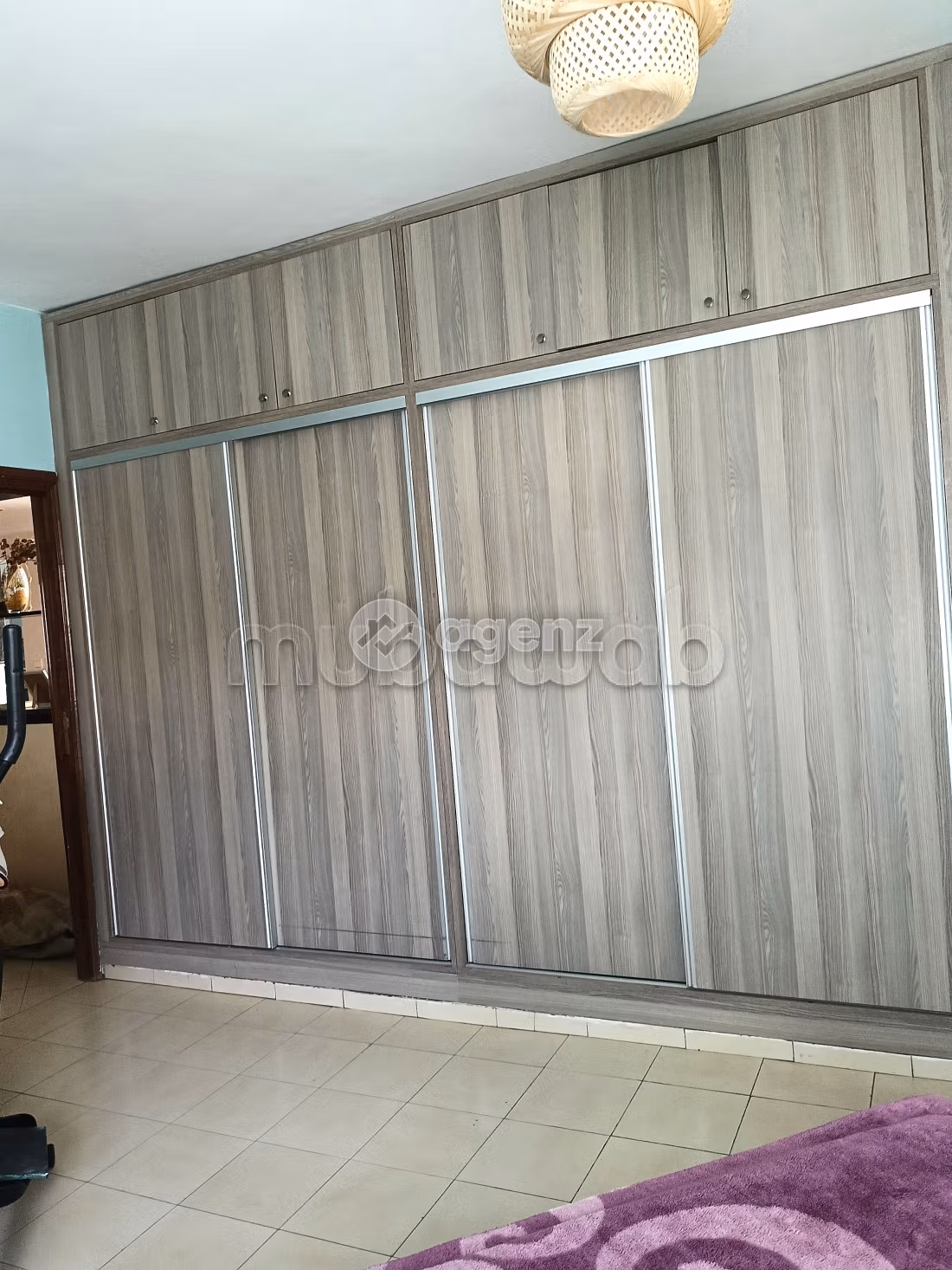 Vendita appartamento a Ain Borja. 2 camere da letto. Ammobiliato