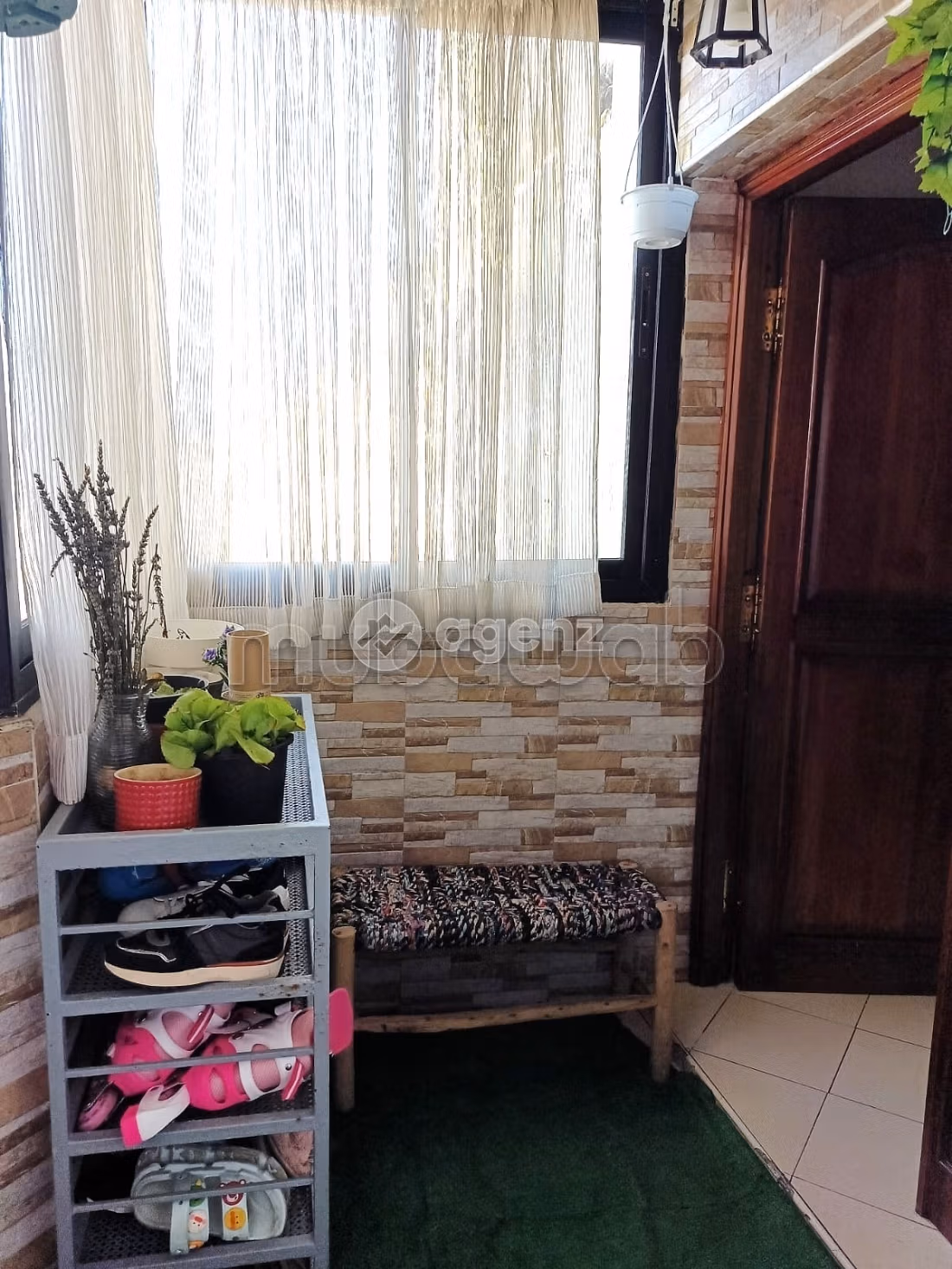 Vendita appartamento a Ain Borja. 2 camere da letto. Ammobiliato