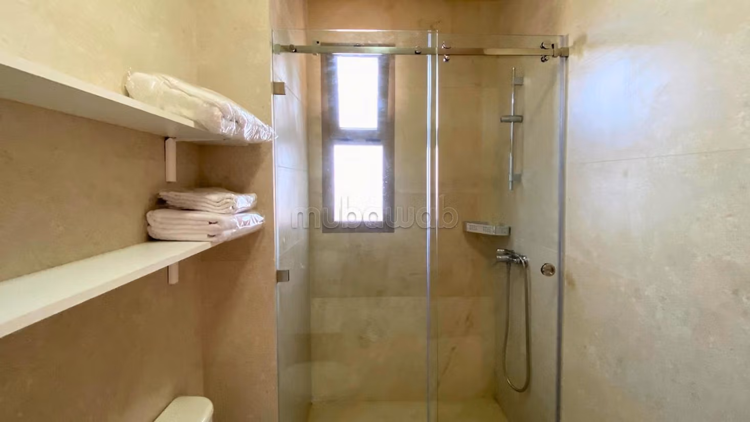 Bellissimo appartamento in affitto a Route de Tahanaout. 2 camere da letto. Arredato