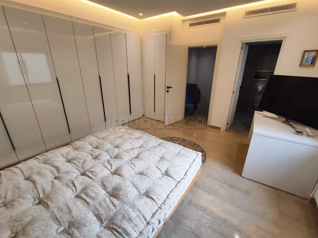A vendre un triplex avec quatre suites à la soukra