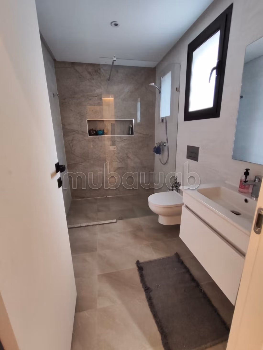 A vendre un triplex avec quatre suites à la soukra