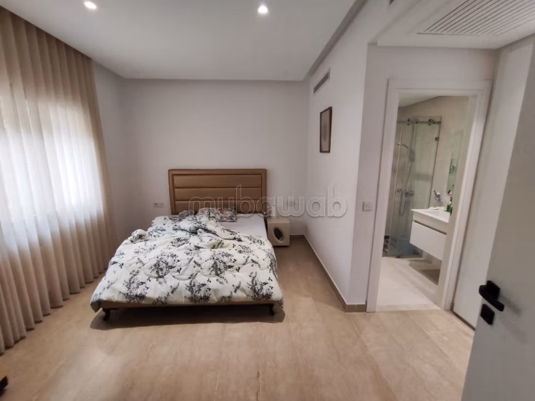 A vendre un triplex avec quatre suites à la soukra