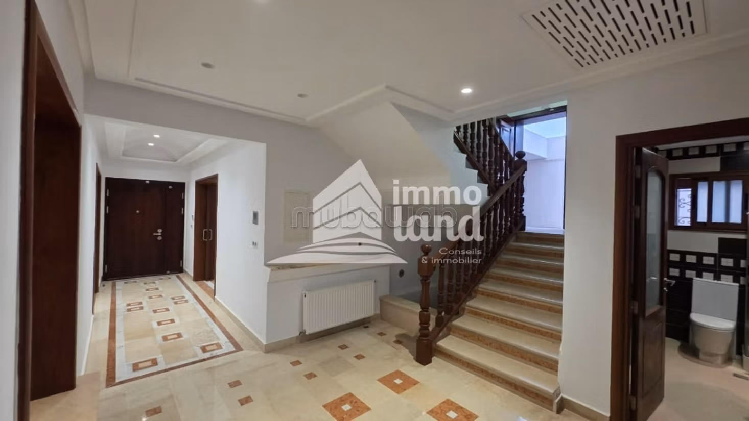 Une villa avec piscine aux jardins d’el menzah 2