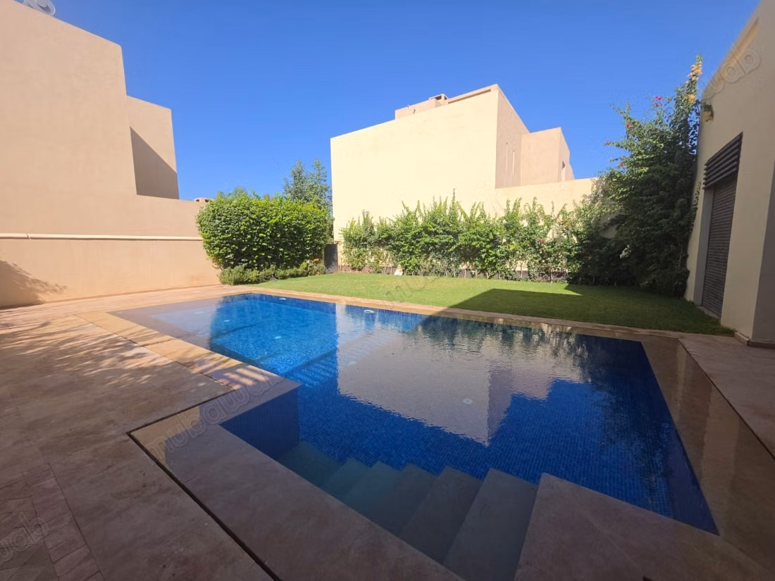 Villa de standing à louer à Amelkis – 700 m²