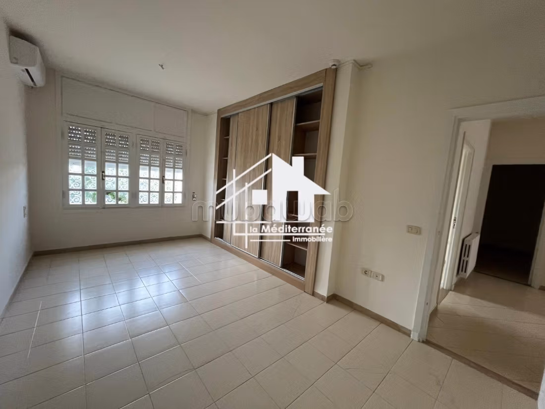 A louer un duplex s3 à la Marsa