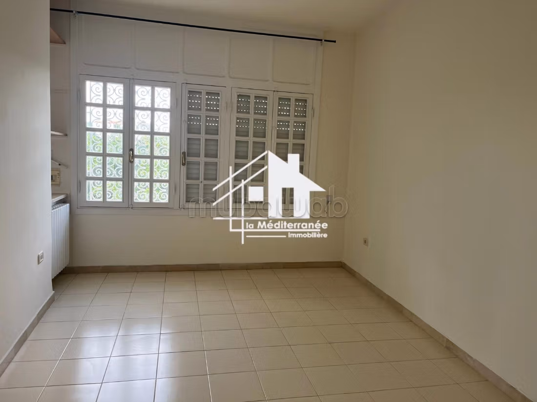 A louer un duplex s3 à la Marsa