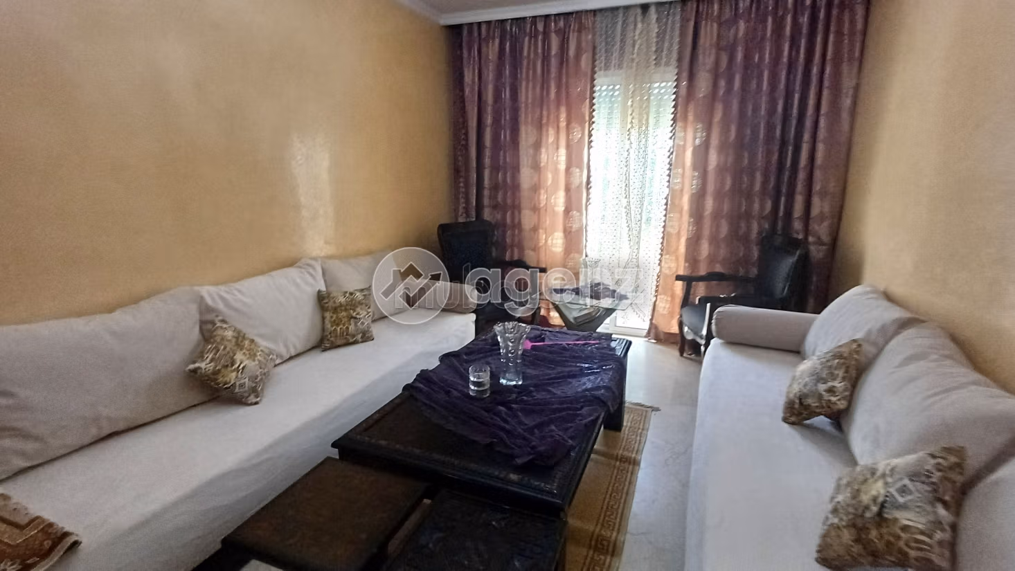 Piso en venta en Bourgogne Ouest. Area 80 m². Ascensor y garaje