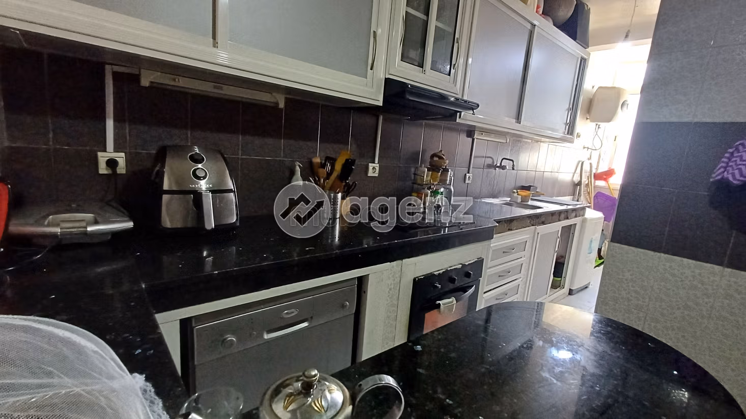 Piso en venta en Bourgogne Ouest. Area 80 m². Ascensor y garaje