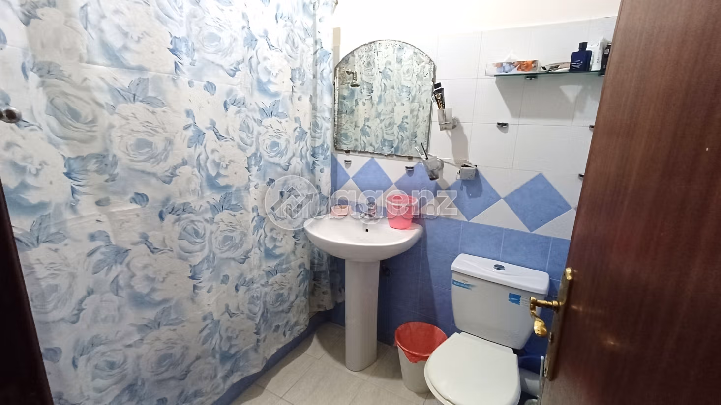 Piso en venta en Bourgogne Ouest. Area 80 m². Ascensor y garaje