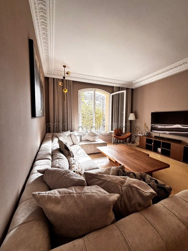 Rent this apartment in Racine. 2 beautiful rooms. Ample storage space