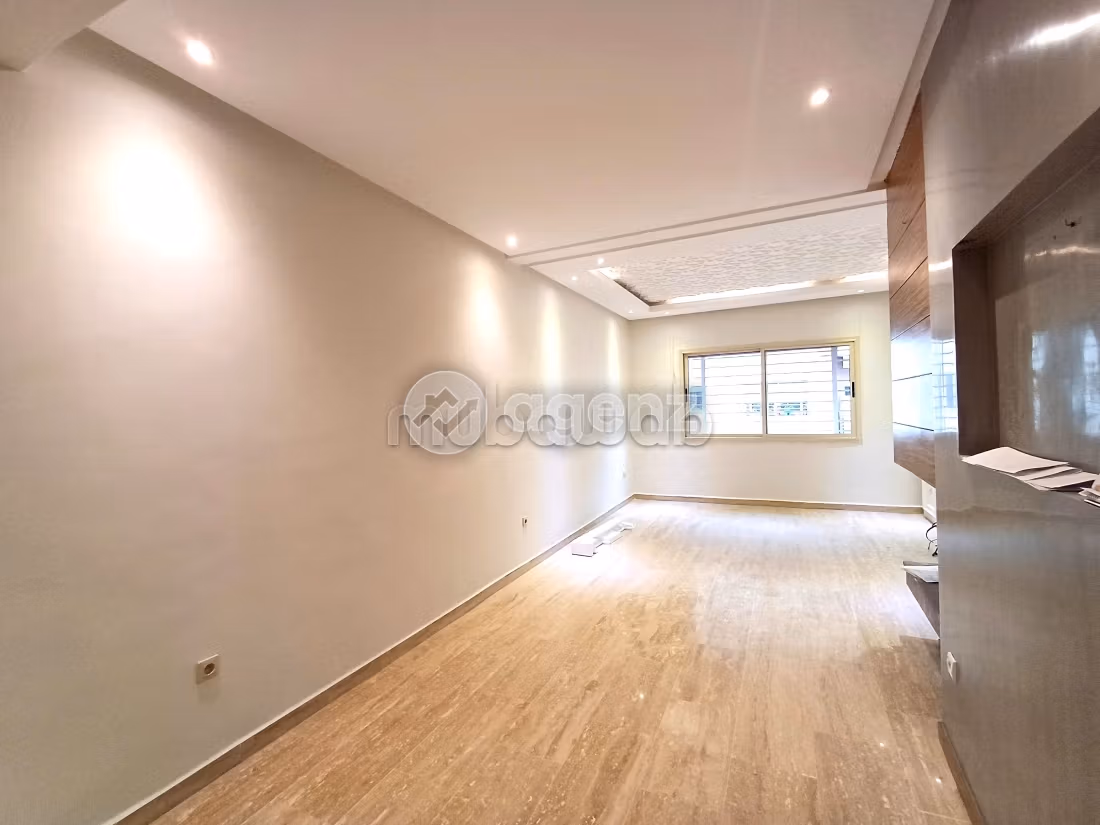 Splendido appartamento da acquistare a Nassim 1. Superficie di 108 m². Ascensore e garage
