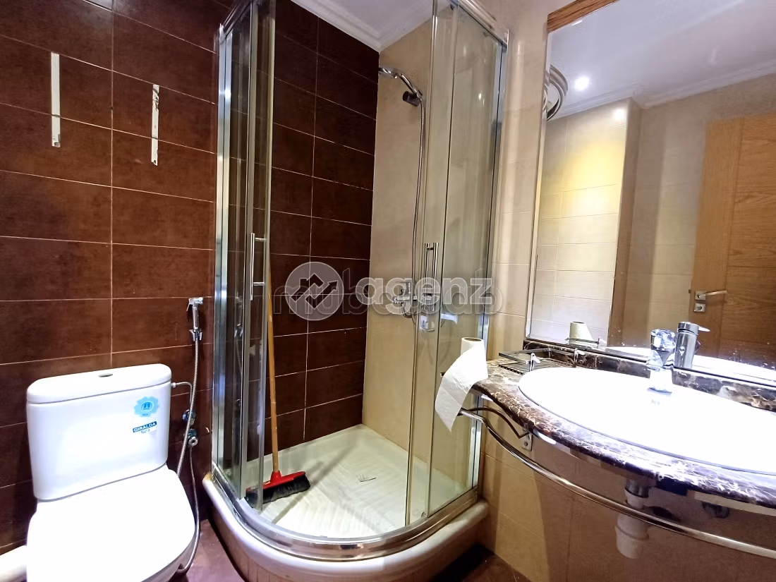 Splendido appartamento da acquistare a Nassim 1. Superficie di 108 m². Ascensore e garage