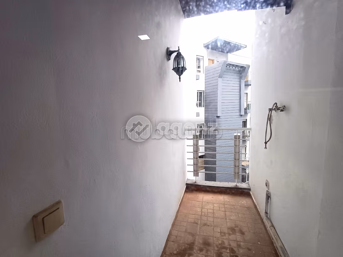 Splendido appartamento da acquistare a Nassim 1. Superficie di 108 m². Ascensore e garage