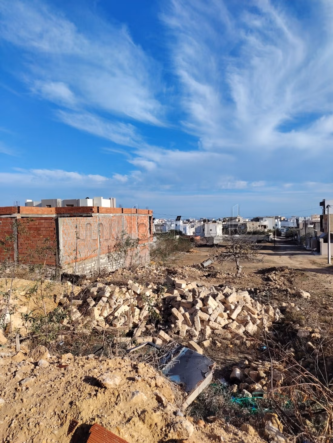 Land for sale. Surface area 265 m²