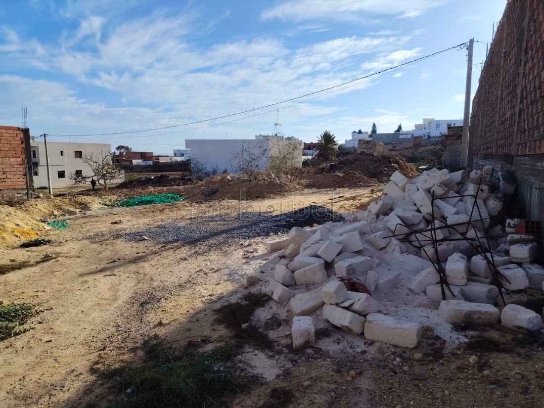 Land for sale. Surface area 265 m²