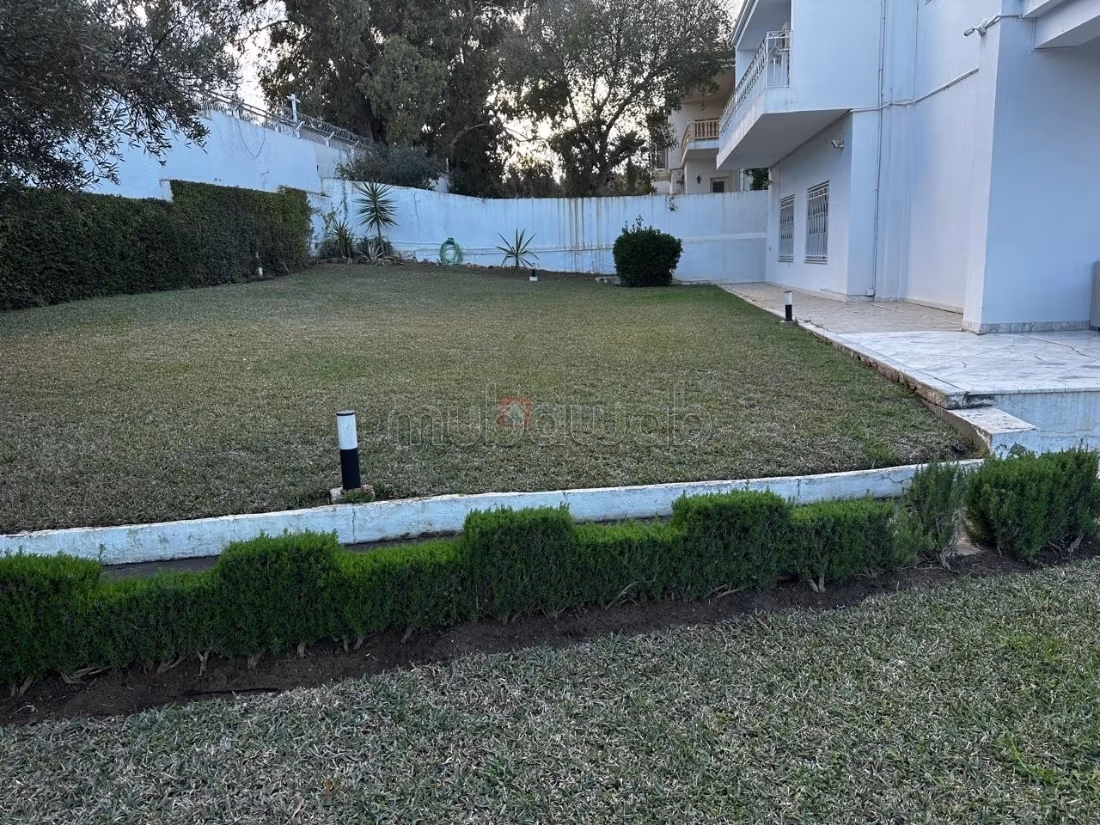 Magnifica casa di lusso in affitto a Mutuelle Ville. Superficie totale 1500 m². Ammobiliato