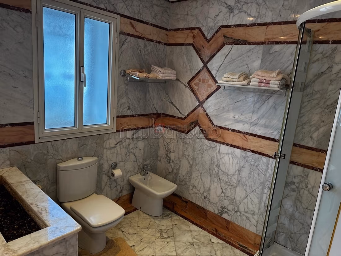 Magnifica casa di lusso in affitto a Mutuelle Ville. Superficie totale 1500 m². Ammobiliato