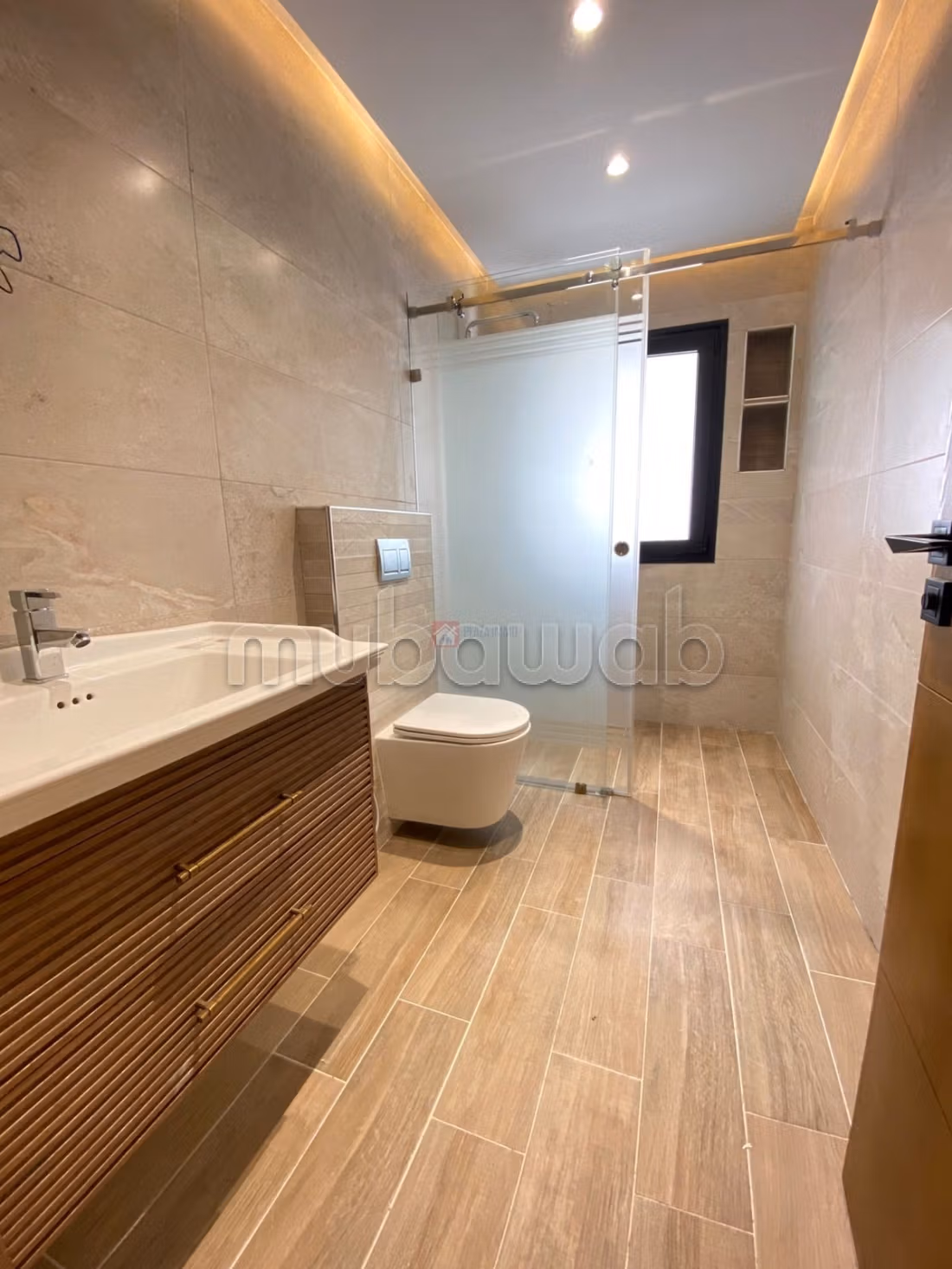 Vendita di uno splendido appartamento a Gammarth Supérieur. 3 camere. Giardino e posto auto