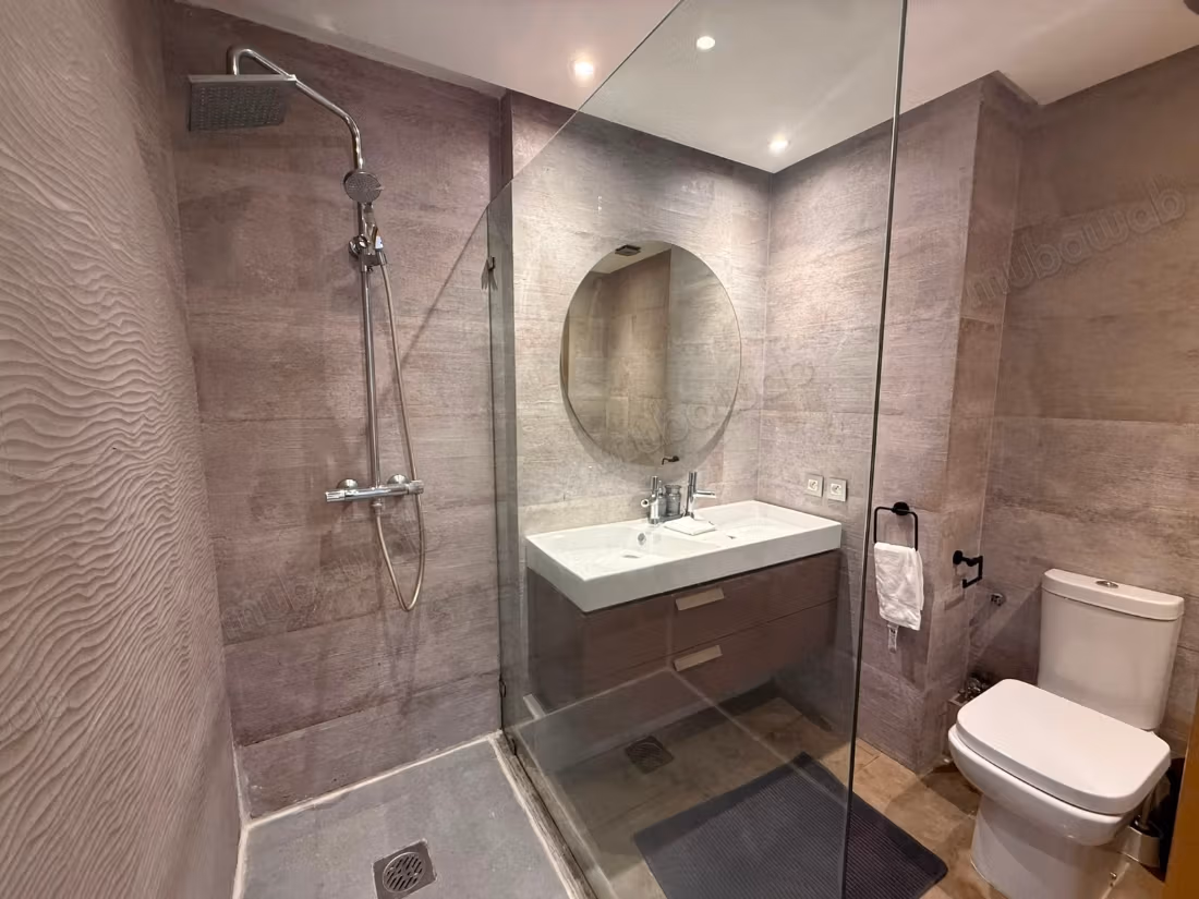 Racine/Appartement à louer meublé NEUF 165m² 3ch