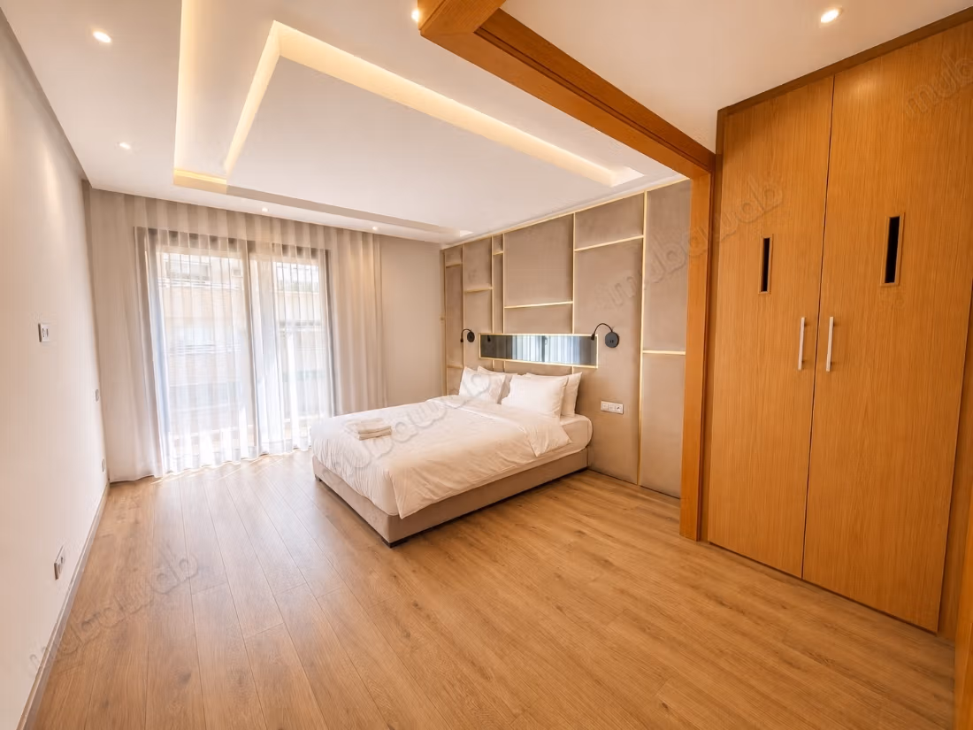 Racine/Appartement à louer meublé NEUF 165m² 3ch