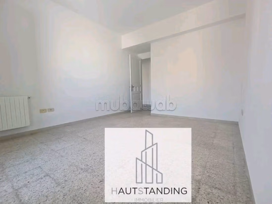 A VENDRE UN BEL Appartement S2 à Khezema EST