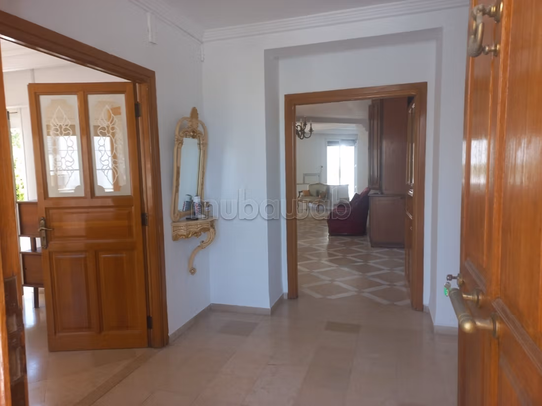 Maison 3 niveaux Habitation ou Bureaux Menzah 9