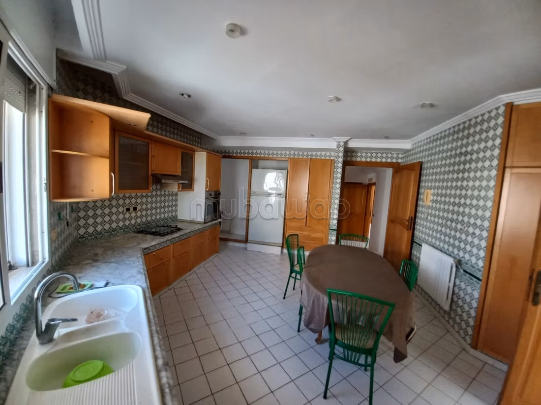 Maison 3 niveaux Habitation ou Bureaux Menzah 9