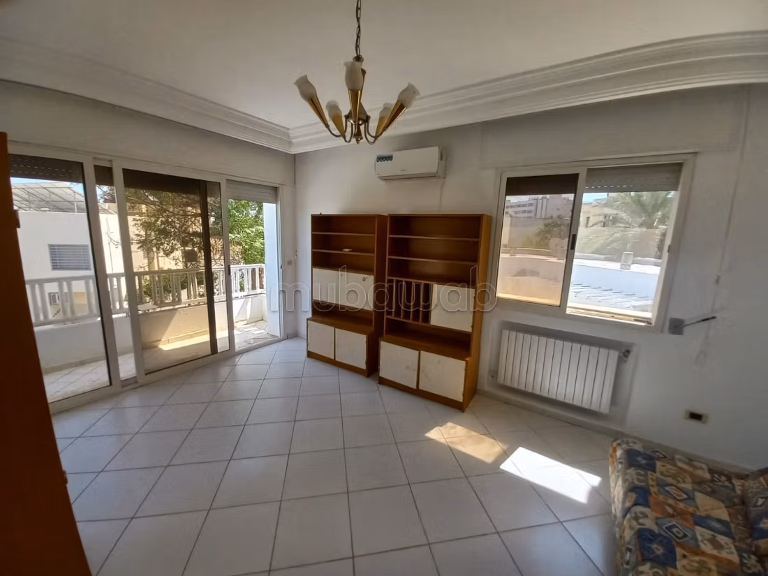 Maison 3 niveaux Habitation ou Bureaux Menzah 9