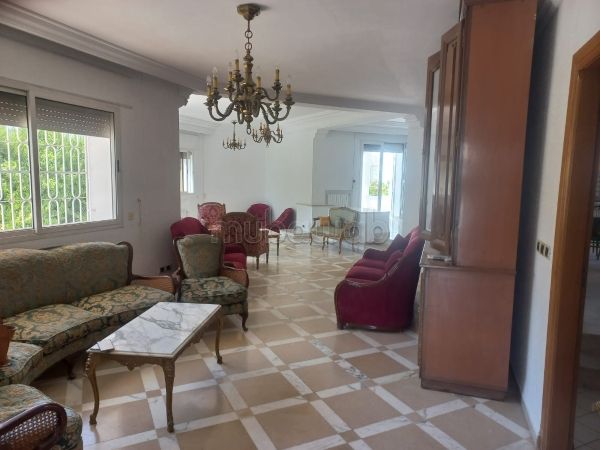 Maison 3 niveaux Habitation ou Bureaux Menzah 9