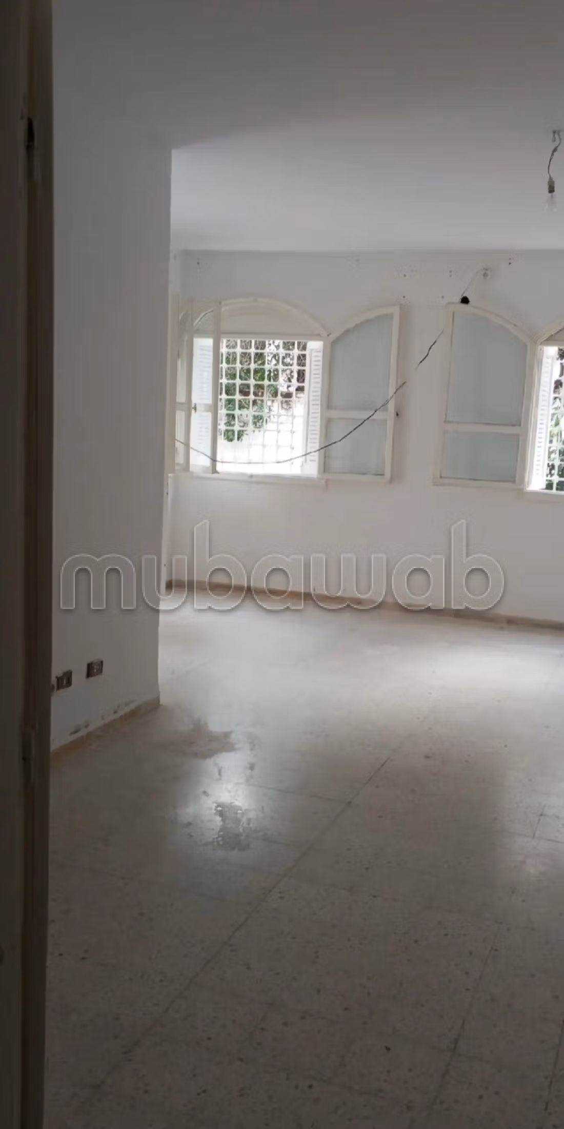 Bellissimo appartamento in affitto a El Manar 3. Superficie totale 200 m². Riscaldamento e porta blindata