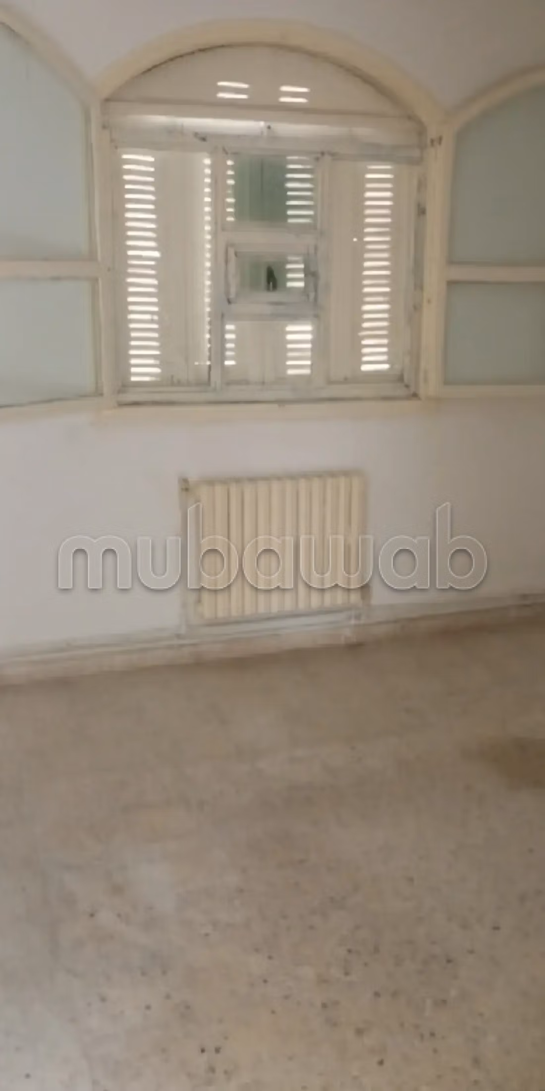Bellissimo appartamento in affitto a El Manar 3. Superficie totale 200 m². Riscaldamento e porta blindata