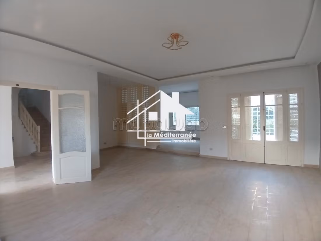 A louer une villa s4 à Gammarth