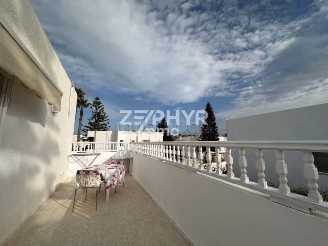 Beautiful villa for rent in La Marsa. 3 rooms. New furniture
